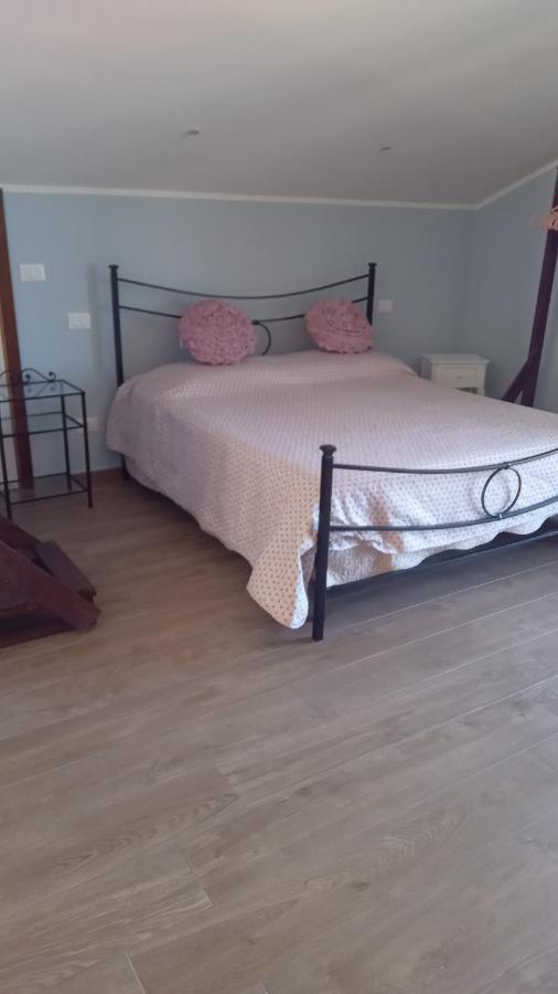 Mansarda A Noli Villa Buitenkant foto