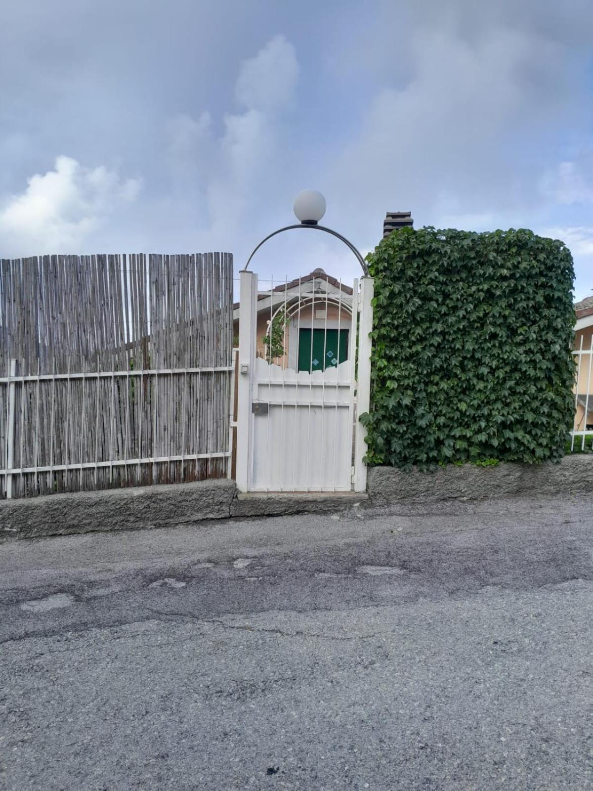 Mansarda A Noli Villa Buitenkant foto